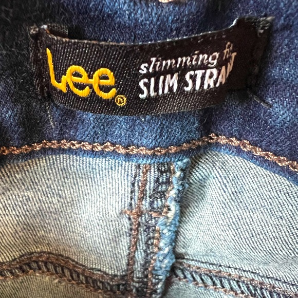 Lee Slimming Fit Slim Straight Jeans Women’s Size 8 Short - Picture 2 of 6